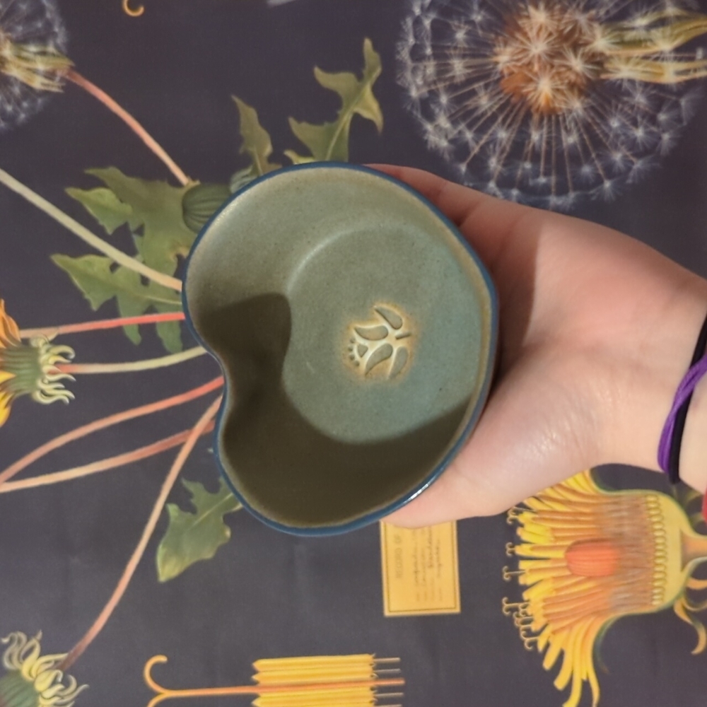 Ceramic heart-shaped trinket dish